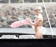 BRITNEY SPEARS UPSKIRTS & NIP SLIPS