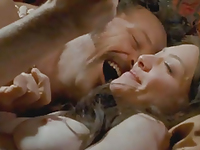 Amanda Seyfried Nude & Sexy Pics