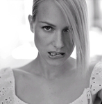 Naomi Watts Nude & Sexy Pics