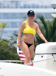 Britney Spears Sexy In Yellow Bikini