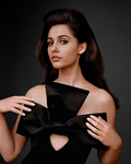 Naomi Scott Sexy Photos Collection