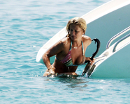 Rachel Hunter Nude & Sexy Photos Mix