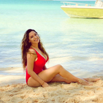 Kelly Brook Sexy Bikini Candids
