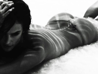 Alessandra Ambrosio Collezione Nuda