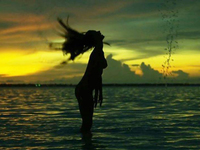 Alessandra Ambrosio Collezione Nuda