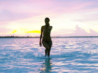 Alessandra Ambrosio Collezione Nuda