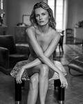 Foto di Edita Vilkeviciute Nuda su Unconditional Magazine