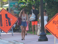 Laura Matamoros Traje De Baño Miami Candids