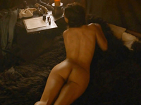 Oona Chaplin Sexy Pics