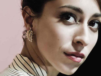 Oona Chaplin Sexy Pics