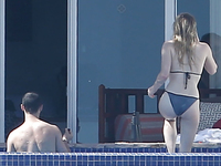 Sophie Turner Sexy Bikini Candids In Mexico