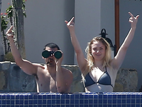 Sophie Turner Sexy Bikini Candids In Mexico