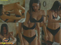 Salma Hayek Nude & Sexy Pics