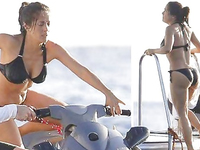 Salma Hayek Nude & Sexy Pics