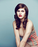 Alexandra Daddario Nude & Sexy Photos