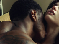 Alexandra Daddario Nude & Sexy Photos