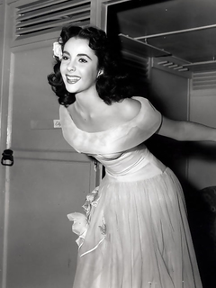 Elizabeth Taylor Sexy Vintage Photos