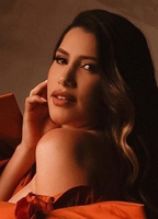 Bella Menezes