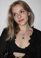Maisy Stella