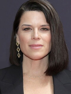Neve Campbell