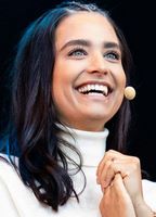 Amira Pocher