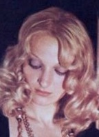 Julia Tomas