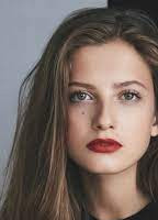 Zoe Pastelle Holthuizen
