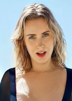 Lola Melnick