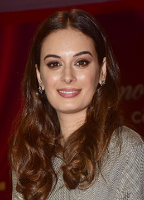 Evelyn Sharma