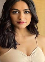 Mrunal Thakur