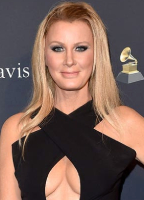 Sandra Lee