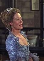 Annette Crosbie