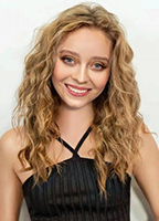 Madeleine Arthur