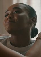 Nia Holloway
