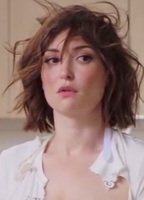 Milana Vayntrub
