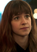 Daisy Edgar-jones