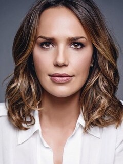 Arielle Kebbel