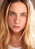 Lizzy Declement