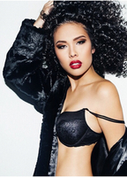 Selina Loum