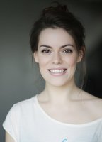 Chloe Dumas