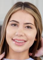 Selena Luxx