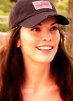 Alana De La Garza