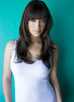 Hannah Simone