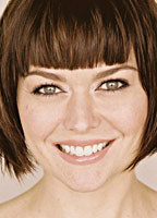 Anna Curtis