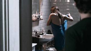 Valentina Lodovini, Carolina Crescentini - The 1000-Euro Generation (Generazione mille euro) (2009)