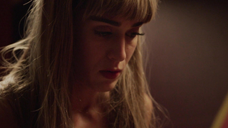 Lizzy Caplan – Mga Bihasa sa Seks s04e08