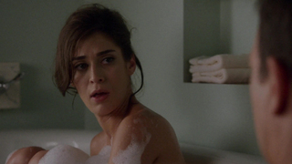 Lizzy Caplan – Mga Bihasa sa Seks s03e09