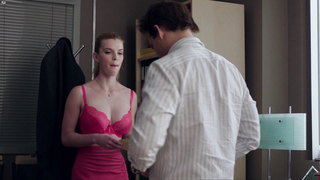 Betty Gilpin – Nurse Jackie s05