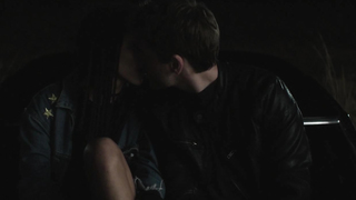 Zoe Kravitz, Zoey Deutch, Manon Pages – Vincent N Roxxy (2016)