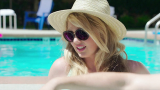 Alexandra Daddario, Kate Upton - The Layover (2017)